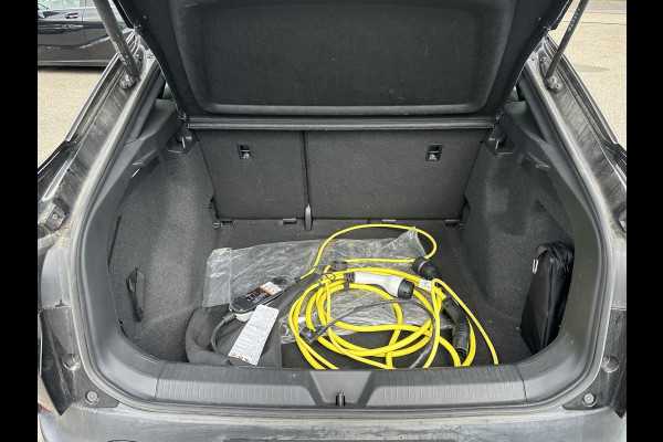 Volkswagen ID.5 PRO PERFORMANCE 77 kWh SOH 92% | CAMERA | STOEL + STUURVERWARMING | RIJKLAAR GELEVERD MET 12 MND BOVAG GARANTIE |