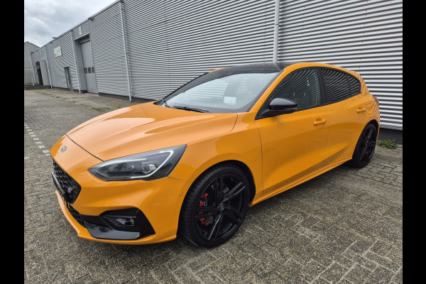 Ford Focus 2.3 EcoBoost ST-3 ,Panorama,Nav-Carplay-Head-Up,Stoel-stuur-voorruitverwarming,Park-control,