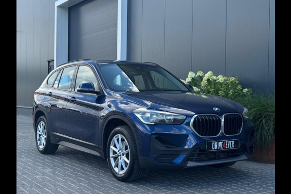 BMW X1 1.8i sDrive Executive | Trekhaak | Groot scherm