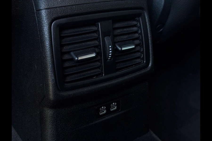 BMW X1 1.8i sDrive Executive | Trekhaak | Groot scherm