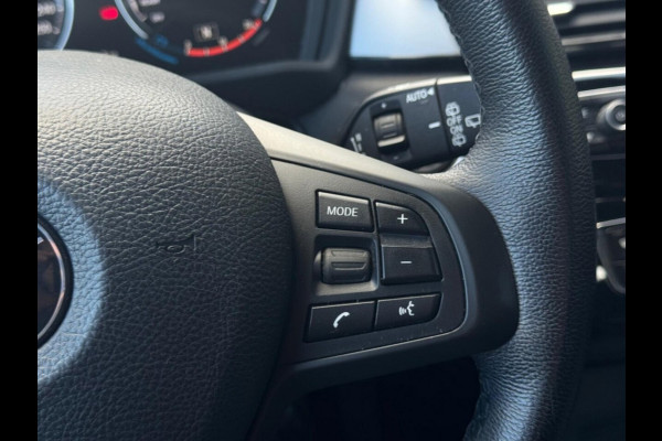 BMW X1 1.8i sDrive Executive | Trekhaak | Groot scherm