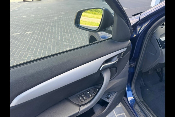 BMW X1 1.8i sDrive Executive | Trekhaak | Groot scherm