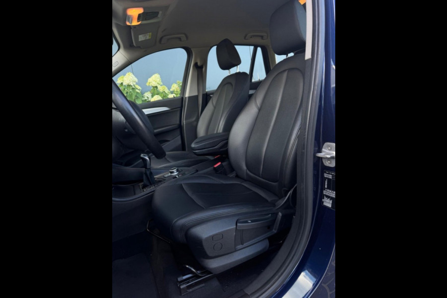BMW X1 1.8i sDrive Executive | Trekhaak | Groot scherm