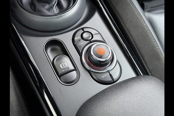 MINI Clubman 1.5 Cooper Richmond Park Edition | PANORAMA DAK | CAMERA| STOELVERW. | LEER| KEYLESS| ORIGINEEL NL AUTO  RIJKLAARPRIJS INCL. 12 MND BOVAG GARANTIE