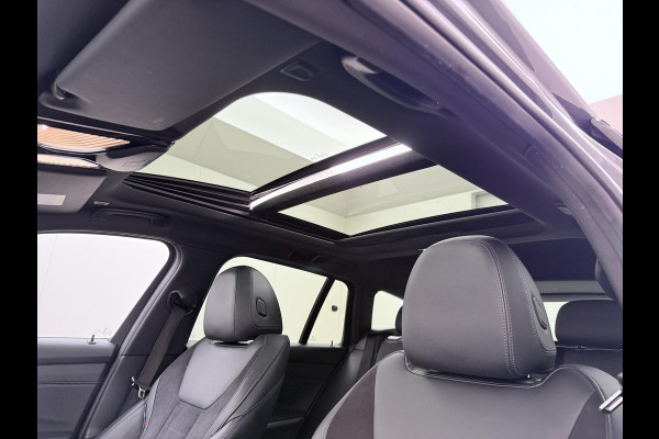 BMW 3 Serie Touring 320i Executive M Sport PANORAMADAK | ADAPTIVE CRUISE | BMW DEALER ONDERHOUDEN | GROOT ONDERHOUD GEHAD | RIJKLAAR | ELEKTRISCHE ACHTERKLEP | CAMERA | STOELVERWARMING | 12 MND BOVAG GARANTIE | APPLE CARPLAY