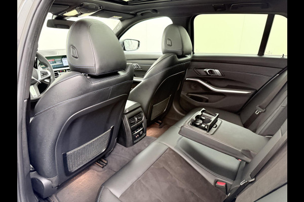 BMW 3 Serie Touring 320i Executive M Sport PANORAMADAK | ADAPTIVE CRUISE | BMW DEALER ONDERHOUDEN | GROOT ONDERHOUD GEHAD | RIJKLAAR | ELEKTRISCHE ACHTERKLEP | CAMERA | STOELVERWARMING | 12 MND BOVAG GARANTIE | APPLE CARPLAY