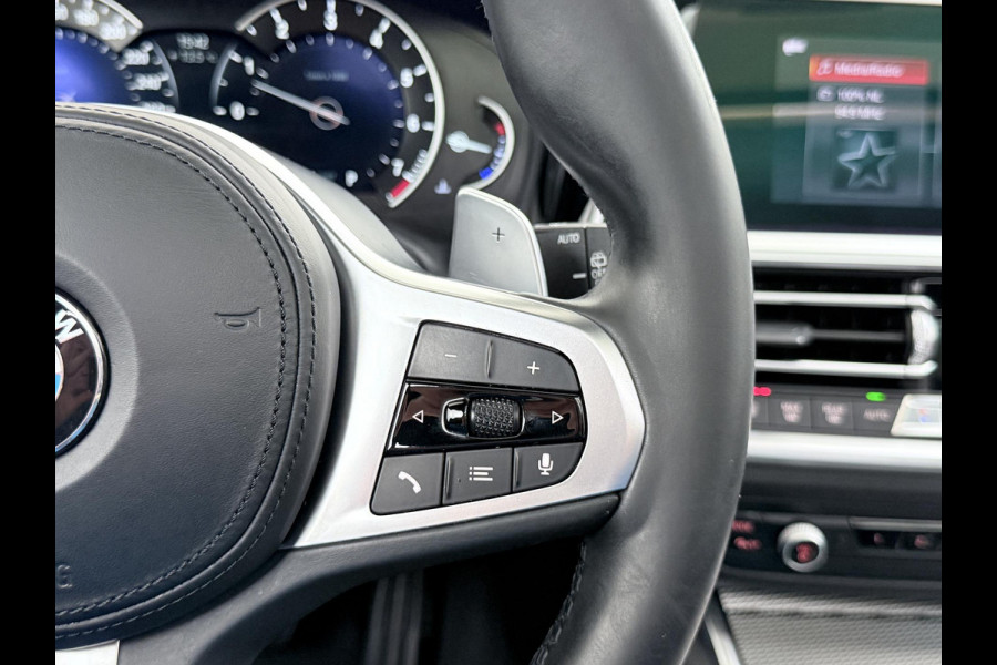 BMW 3 Serie Touring 320i Executive M Sport PANORAMADAK | ADAPTIVE CRUISE | BMW DEALER ONDERHOUDEN | GROOT ONDERHOUD GEHAD | RIJKLAAR | ELEKTRISCHE ACHTERKLEP | CAMERA | STOELVERWARMING | 12 MND BOVAG GARANTIE | APPLE CARPLAY