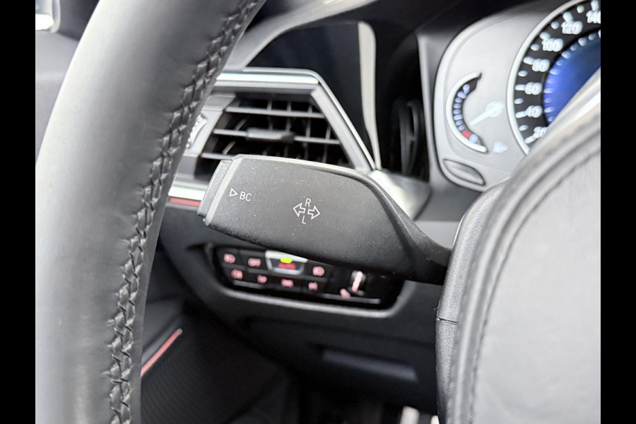 BMW 3 Serie Touring 320i Executive M Sport PANORAMADAK | ADAPTIVE CRUISE | BMW DEALER ONDERHOUDEN | GROOT ONDERHOUD GEHAD | RIJKLAAR | ELEKTRISCHE ACHTERKLEP | CAMERA | STOELVERWARMING | 12 MND BOVAG GARANTIE | APPLE CARPLAY