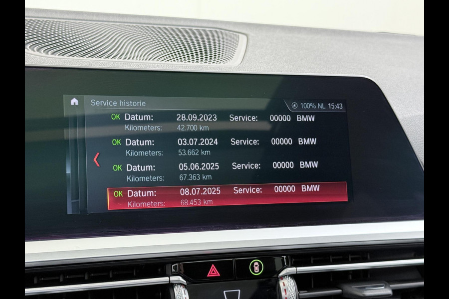 BMW 3 Serie Touring 320i Executive M Sport PANORAMADAK | ADAPTIVE CRUISE | BMW DEALER ONDERHOUDEN | GROOT ONDERHOUD GEHAD | RIJKLAAR | ELEKTRISCHE ACHTERKLEP | CAMERA | STOELVERWARMING | 12 MND BOVAG GARANTIE | APPLE CARPLAY
