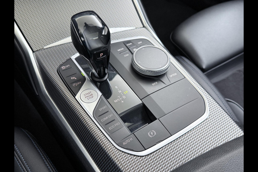 BMW 3 Serie Touring 320i Executive M Sport PANORAMADAK | ADAPTIVE CRUISE | BMW DEALER ONDERHOUDEN | GROOT ONDERHOUD GEHAD | RIJKLAAR | ELEKTRISCHE ACHTERKLEP | CAMERA | STOELVERWARMING | 12 MND BOVAG GARANTIE | APPLE CARPLAY