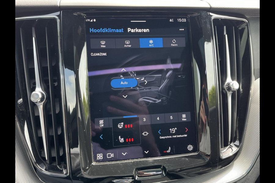 Volvo XC60 AWD Recharge PANORAMA DAK | APPLE CAR. | 360° CAM | DEALER ONDERHOUDEN | MEM. SEAT | 21 INCH VELGEN