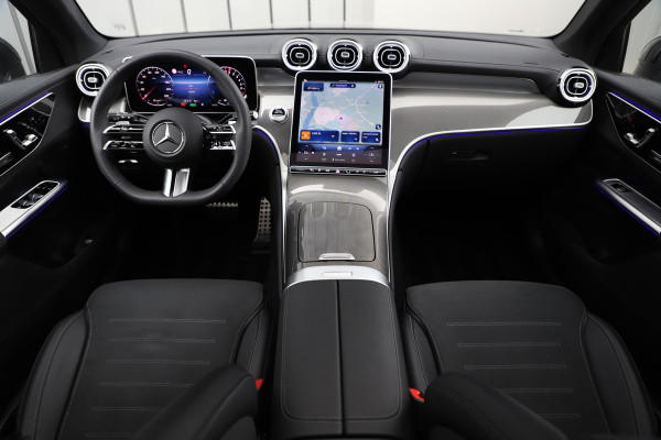 Mercedes-Benz GLC 400e AMG 4-Matic | 381PK | Pano | Sfeerverlichting | Digital-light | Distronic | Stuurwielverw. | Standkachel | Trekhaak | 2025.