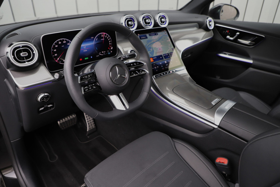 Mercedes-Benz GLC 400e AMG 4-Matic | 381PK | Pano | Sfeerverlichting | Digital-light | Distronic | Stuurwielverw. | Standkachel | Trekhaak | 2025.