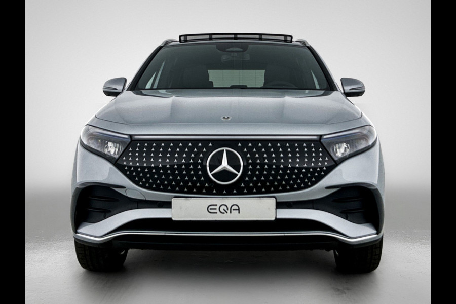 Mercedes-Benz EQA 250+ Business Solution AMG 71 kWh | Trekhaak | 20" multispaaks AMG velgen | Panoramaschuifdak | Smartphone integratie | 360° camera | Sierdelen in Star Pattern | Burmester Surround Sound |