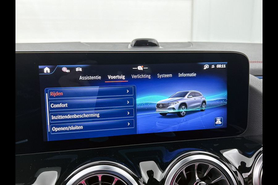 Mercedes-Benz EQA 250+ Business Solution AMG 71 kWh | Trekhaak | 20" multispaaks AMG velgen | Panoramaschuifdak | Smartphone integratie | 360° camera | Sierdelen in Star Pattern | Burmester Surround Sound |