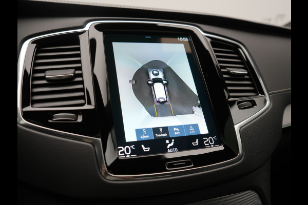 Volvo XC90 T8 Recharge AWD Ultimate Dark LONG RANGE 7 Persoons PHEV 455pk Dealer O.H. | Trekhaak Af Fabriek | Panodak | Head Up | Adaptive Cruise | Harman / Kardon | Lederen Sportstoelen Memory & Verwarmd | 360 Camera | Keyless | Blis | Stuur Verwarmd | 22"L.M | Plug In Hybrid |