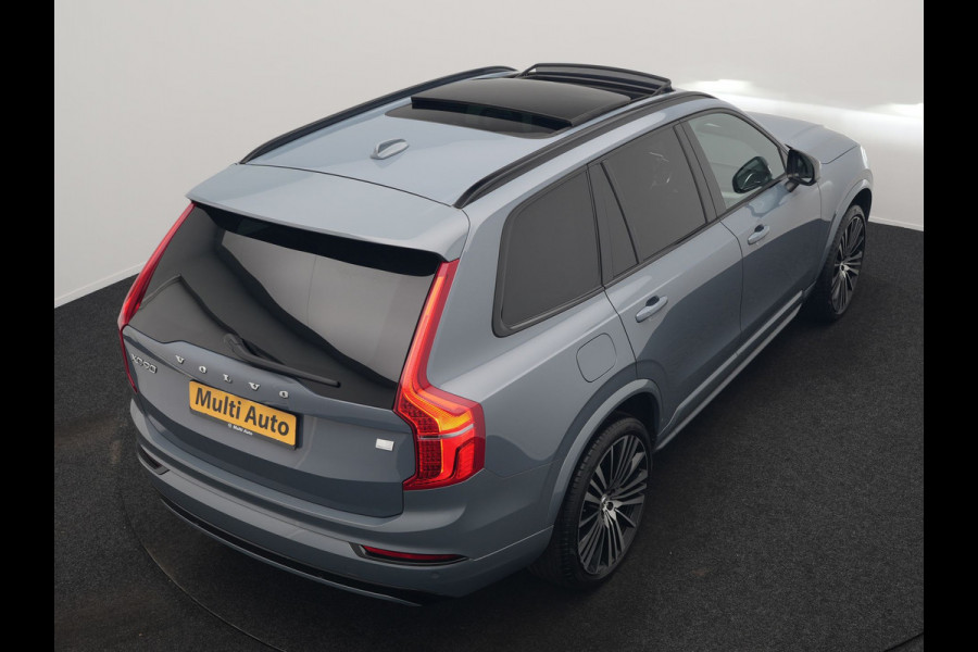 Volvo XC90 T8 Recharge AWD Ultimate Dark LONG RANGE 7 Persoons PHEV 455pk Dealer O.H. | Trekhaak Af Fabriek | Panodak | Head Up | Adaptive Cruise | Harman / Kardon | Lederen Sportstoelen Memory & Verwarmd | 360 Camera | Keyless | Blis | Stuur Verwarmd | 22"L.M | Plug In Hybrid |
