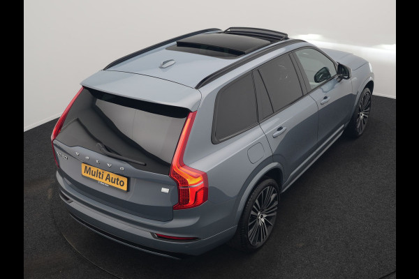 Volvo XC90 T8 Recharge AWD Ultimate Dark LONG RANGE 7 Persoons PHEV 455pk Dealer O.H. | Trekhaak Af Fabriek | Panodak | Head Up | Adaptive Cruise | Harman / Kardon | Lederen Sportstoelen Memory & Verwarmd | 360 Camera | Keyless | Blis | Stuur Verwarmd | 22"L.M | Plug In Hybrid |