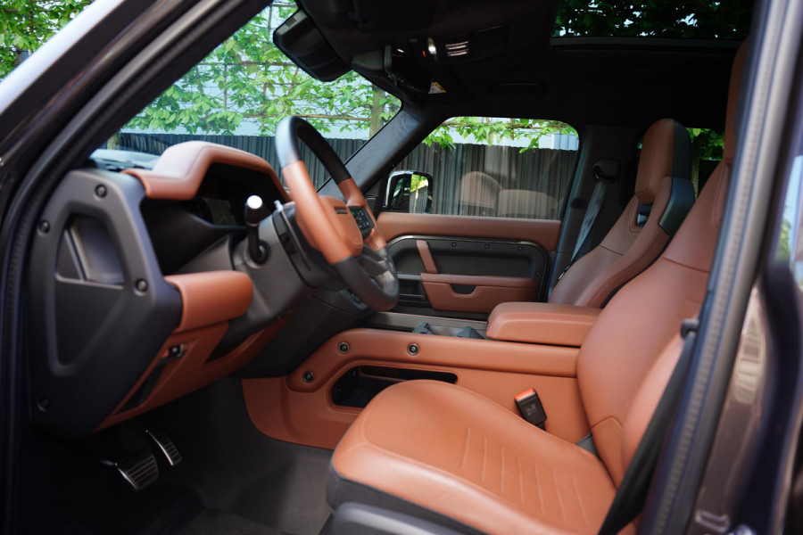 Land Rover Defender 110 P 635 Octa Edition One
