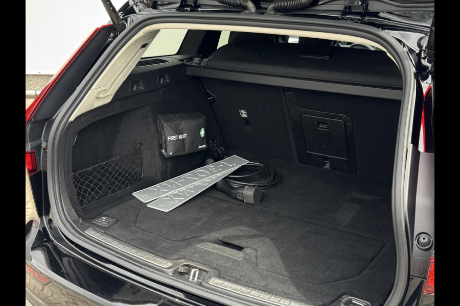 Volvo V60 2.0 T6 Twin Engine AWD Inscription TREKHAAK | STOELVERWARMING NAVI | HYBRIDE
