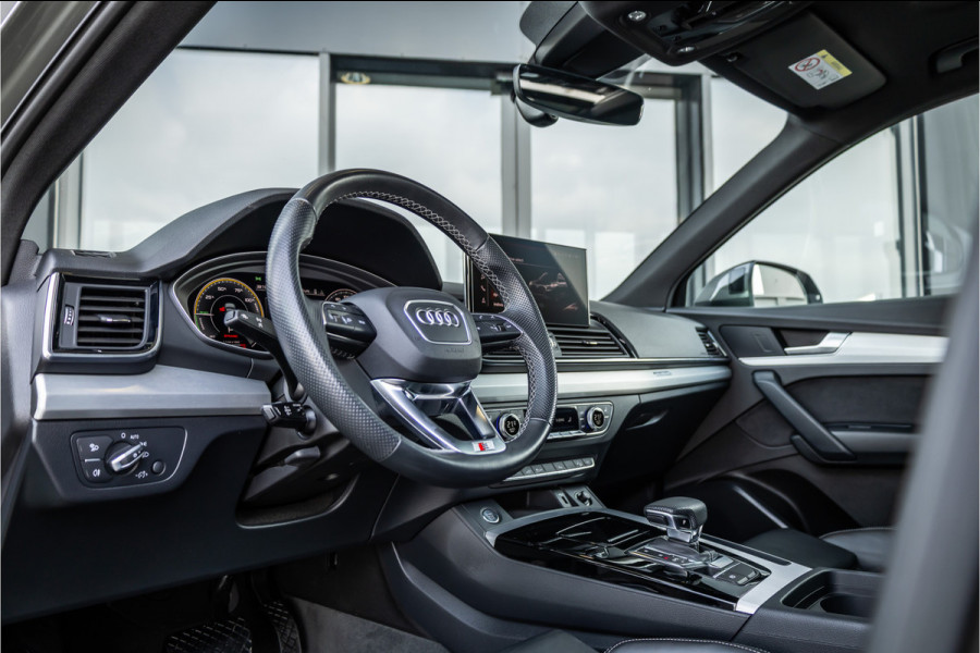 Audi Q5 50 TFSI e S edition - S Line | Panorama | RS Seats | Trekhaak