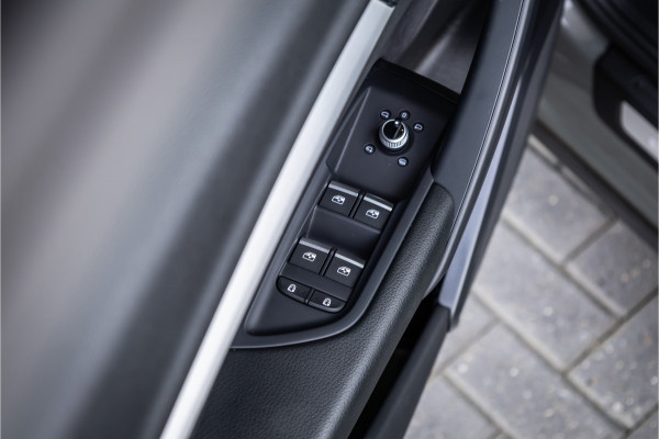 Audi Q5 50 TFSI e S edition - S Line | Panorama | RS Seats | Trekhaak