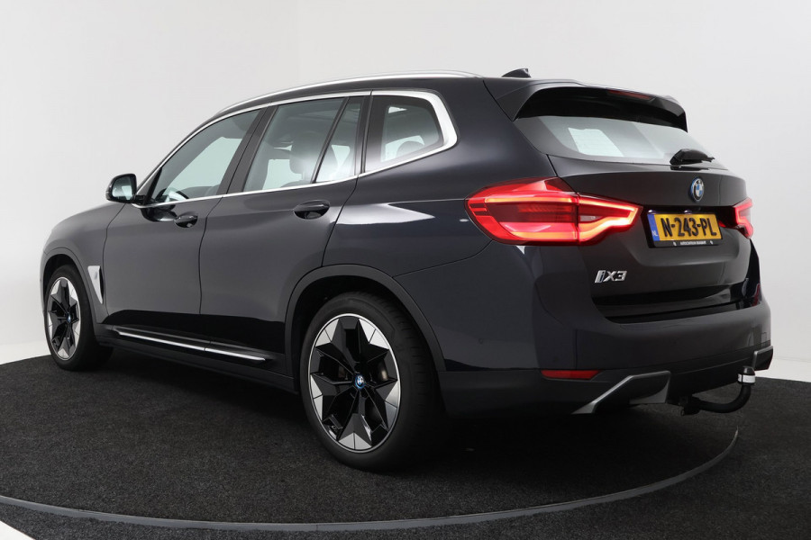 BMW iX3 High Executive 80 kWh M-pakket (1e eigenaar, NL-auto, Dealer OnderH, Trekhaak, Panoramadak, Camera, Leder, StoelV, Etc)