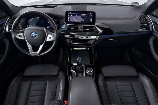 BMW iX3 High Executive 80 kWh M-pakket (1e eigenaar, NL-auto, Dealer OnderH, Panoramadak, Navi Pro, Leder, StoelV, Etc)