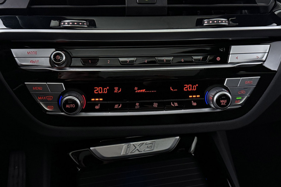 BMW iX3 High Executive 80 kWh M-pakket (1e eigenaar, NL-auto, Dealer OnderH, Panoramadak, Navi Pro, Leder, StoelV, Etc)