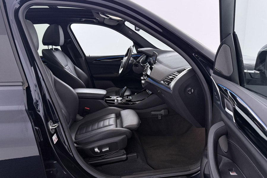 BMW iX3 High Executive 80 kWh M-pakket (1e eigenaar, NL-auto, Dealer OnderH, Panoramadak, Navi Pro, Leder, StoelV, Etc)