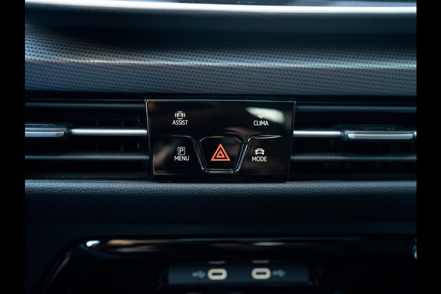 Volkswagen Golf 1.5 eTSI 50 Edition | Panodak | Stoelgeheugen | Head Up | IQ Light | Prijs Rijklaar!!