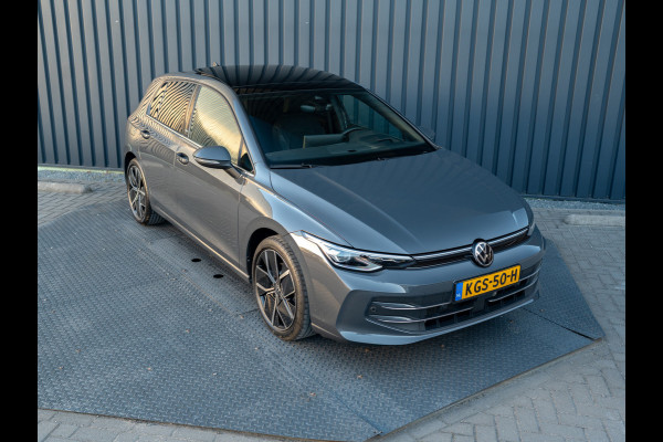 Volkswagen Golf 1.5 eTSI 50 Edition | Panodak | Stoelgeheugen | Head Up | IQ Light | Prijs Rijklaar!!