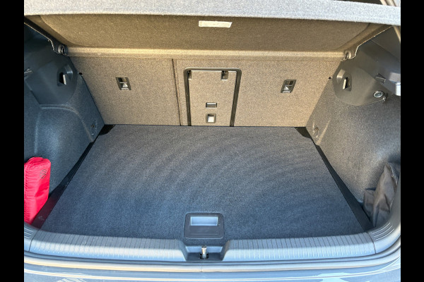 Volkswagen Golf 1.5 eTSI 50 Edition | Panodak | Stoelgeheugen | Head Up | IQ Light | Prijs Rijklaar!!