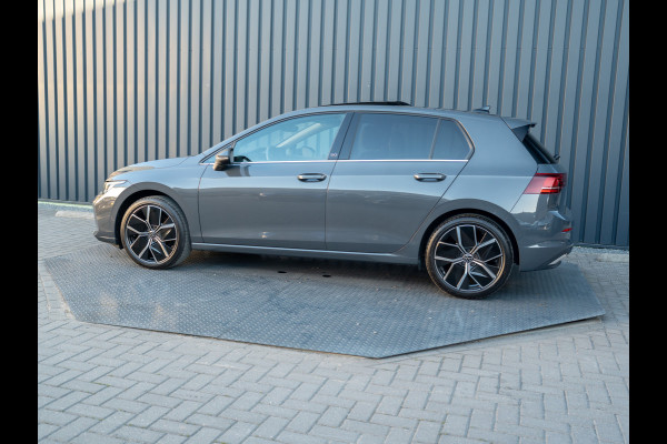 Volkswagen Golf 1.5 eTSI 50 Edition | Panodak | Stoelgeheugen | Head Up | IQ Light | Prijs Rijklaar!!