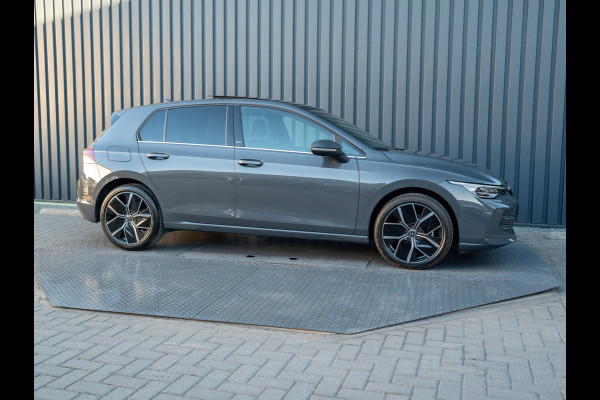 Volkswagen Golf 1.5 eTSI 50 Edition | Panodak | Stoelgeheugen | Head Up | IQ Light | Prijs Rijklaar!!