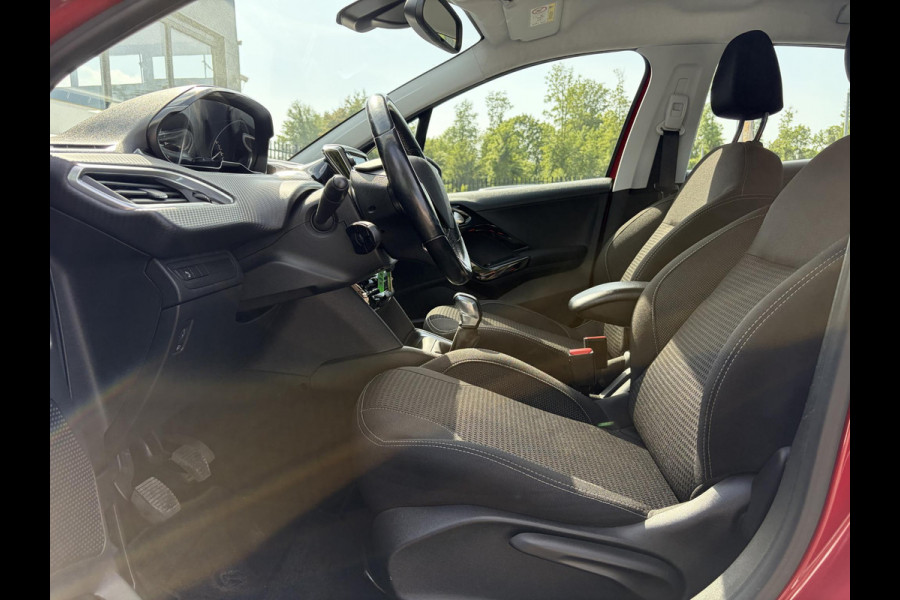 Peugeot 208 1.2 PureTech Blue Lease Executive Trekhaak,Navi,Cima,Cruise,Pdc,Net beurt gehad,Lm velgen,5 Deurs,D-riem vv in 2024,N.A.P,Apk tot 06-2027