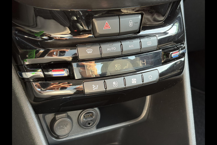 Peugeot 208 1.2 PureTech Blue Lease Executive Trekhaak,Navi,Cima,Cruise,Pdc,Net beurt gehad,Lm velgen,5 Deurs,D-riem vv in 2024,N.A.P,Apk tot 06-2027