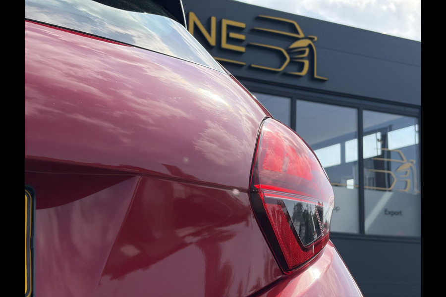 Peugeot 208 1.2 PureTech Blue Lease Executive Trekhaak,Navi,Cima,Cruise,Pdc,Net beurt gehad,Lm velgen,5 Deurs,D-riem vv in 2024,N.A.P,Apk tot 06-2027