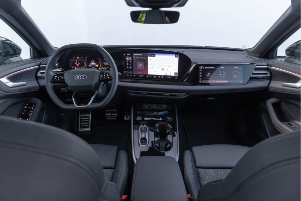 Audi A5 Avant 2.0 e-hybrid Quattro 299pk S-line Pano ACC S-stoelen Ambiente 360° Camera
