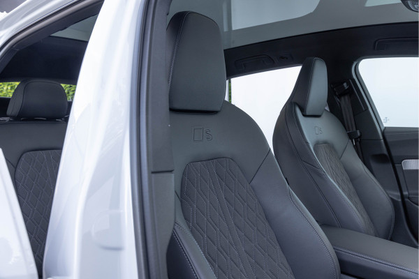 Audi A5 Avant 2.0 e-hybrid Quattro 299pk S-line Pano ACC S-stoelen Ambiente 360° Camera