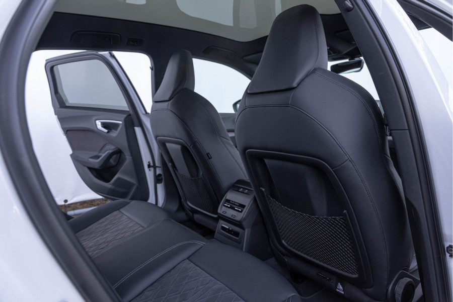 Audi A5 Avant 2.0 e-hybrid Quattro 299pk S-line Pano ACC S-stoelen Ambiente 360° Camera