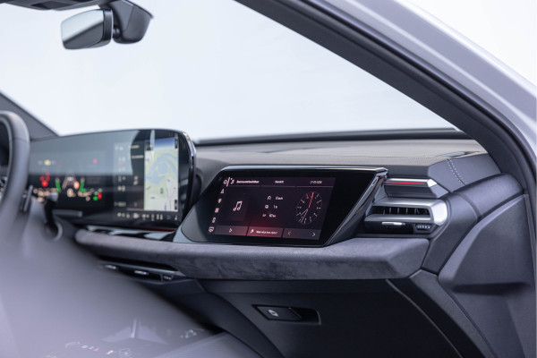 Audi A5 Avant 2.0 e-hybrid Quattro 299pk S-line Pano ACC S-stoelen Ambiente 360° Camera