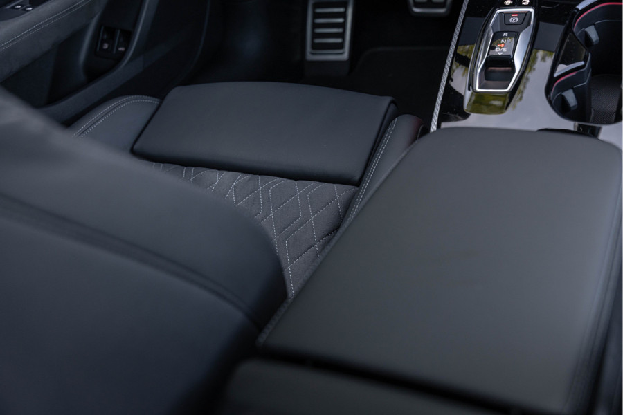 Audi A5 Avant 2.0 e-hybrid Quattro 299pk S-line Pano ACC S-stoelen Ambiente 360° Camera