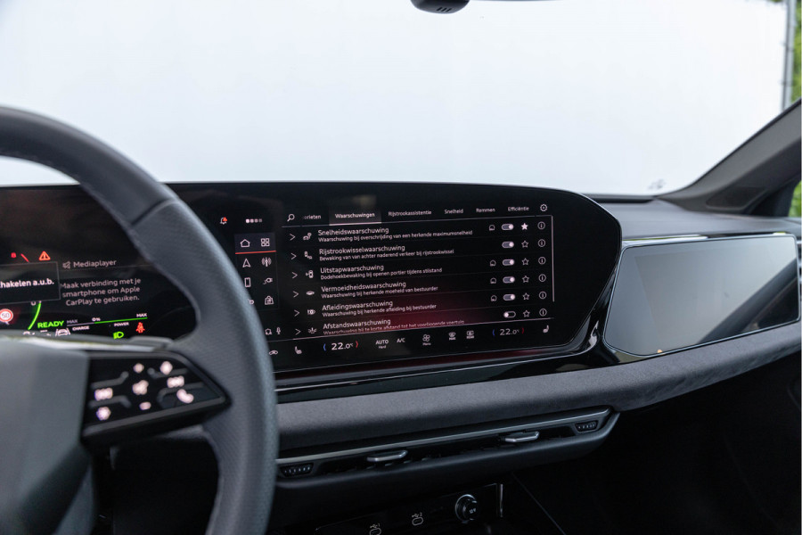 Audi A5 Avant 2.0 e-hybrid Quattro 299pk S-line Pano ACC S-stoelen Ambiente 360° Camera