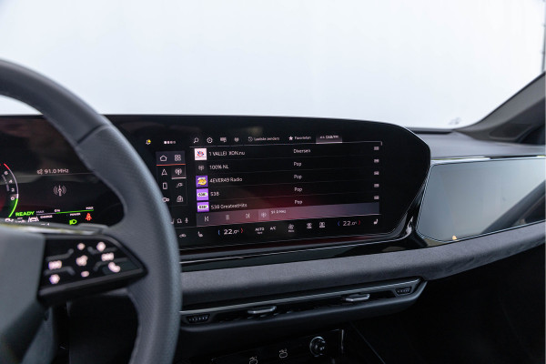 Audi A5 Avant 2.0 e-hybrid Quattro 299pk S-line Pano ACC S-stoelen Ambiente 360° Camera