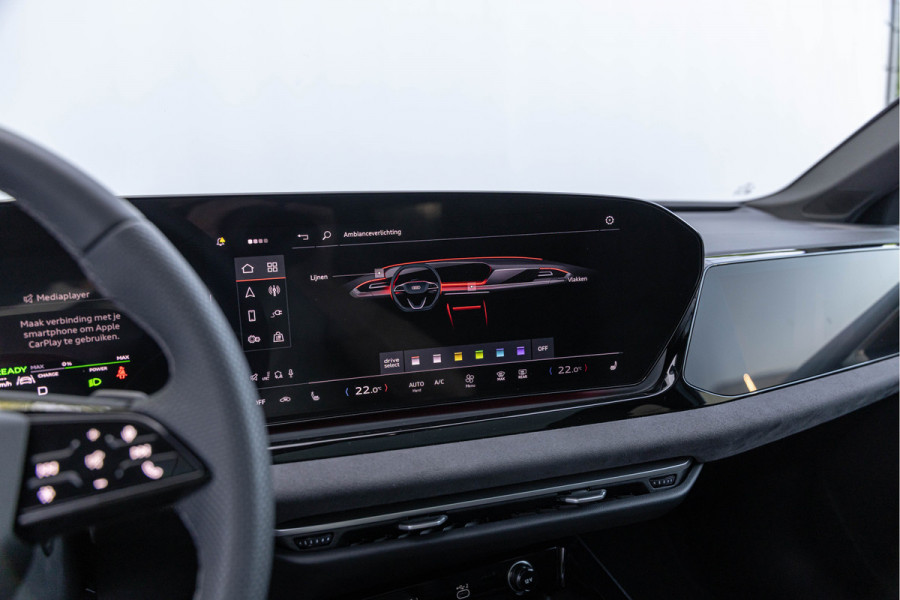Audi A5 Avant 2.0 e-hybrid Quattro 299pk S-line Pano ACC S-stoelen Ambiente 360° Camera