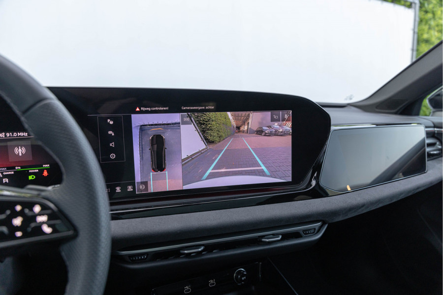 Audi A5 Avant 2.0 e-hybrid Quattro 299pk S-line Pano ACC S-stoelen Ambiente 360° Camera