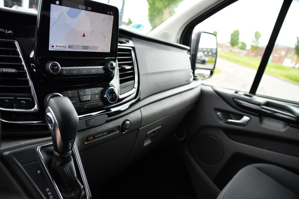 Ford Transit Custom 300 2.0 TDCI L2H1 Limited DC PB Edition Cruise, Camera, Carplay, LED, 2 x Schuifdeur, Stoelverwarming, 170pk, Trekhaak, NAVI, Uniek!