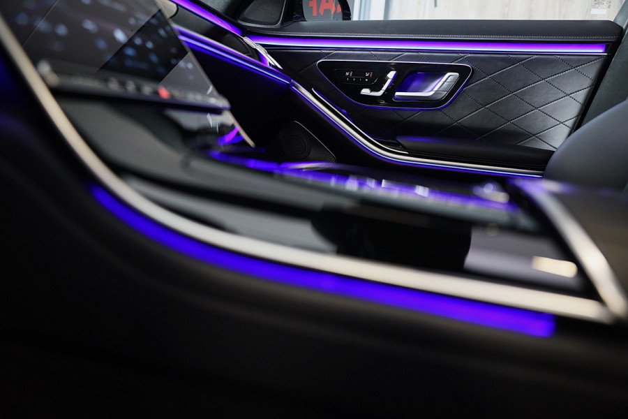 Mercedes-Benz S-Klasse 580 e 4MATIC AMG Line / Head Up / Chauffeurspakket / TV Schermen / 360 Camera / Burmester / Pano / Leder