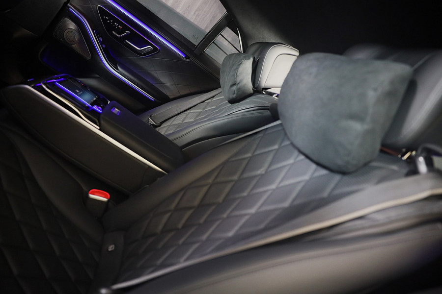Mercedes-Benz S-Klasse 580 e 4MATIC AMG Line / Head Up / Chauffeurspakket / TV Schermen / 360 Camera / Burmester / Pano / Leder